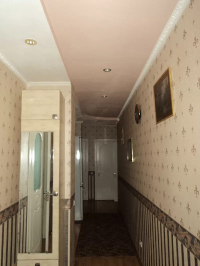 Продается 3-х комнатная квартира в центре Каменска-Шахтинского 8